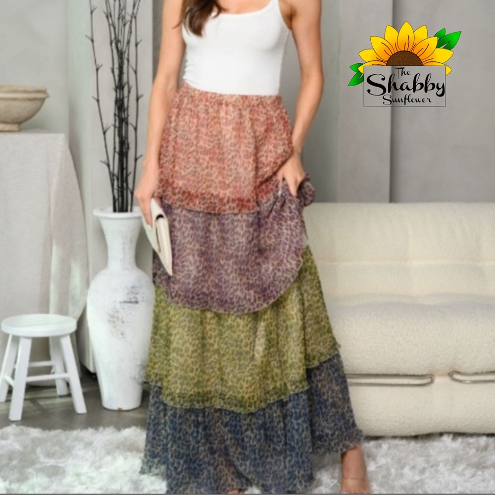 ⭐️Host Pick ⭐️Tiered bohemian Maxi skirt. NWT - Picture 2 of 6